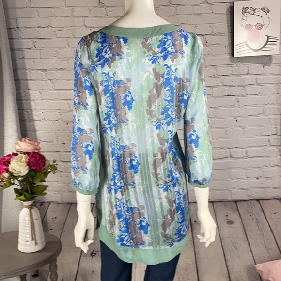 DKNY JEANS Green Floral Tunic Top Size: Medium - Picture 5 of 17